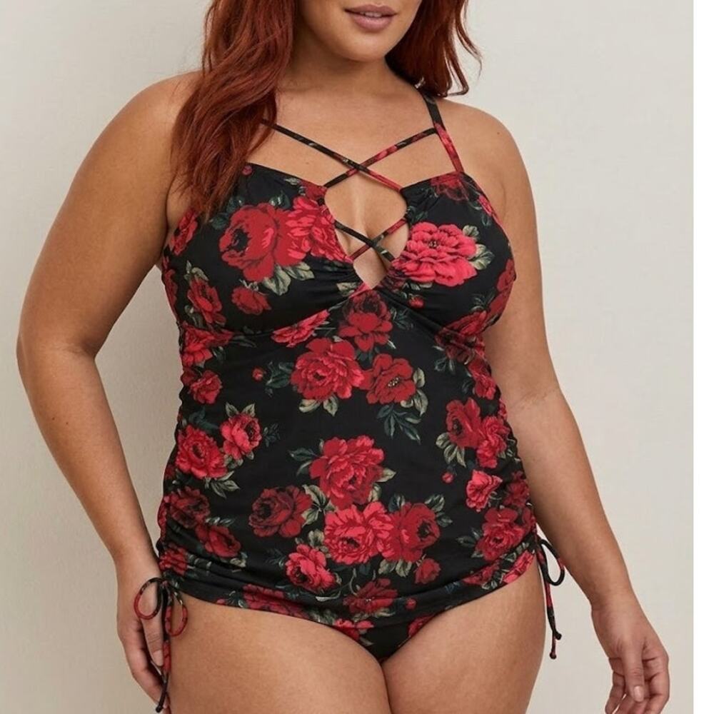 Torrid 3 (3X 22/24) Strappy Red Roses Wire Free Swim Dress w/Built in Briefs New